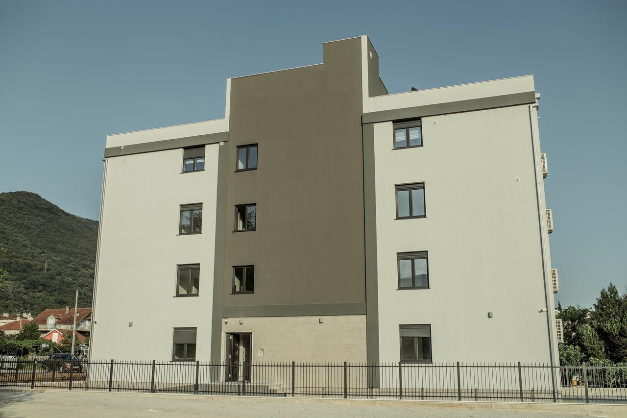 Premium-Designed Apartments Tivat Exteriör bild